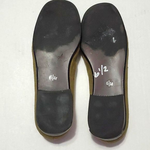 Bisou Bisou Textured Olive Casual Office Ballet Flats - Picture 6 of 8